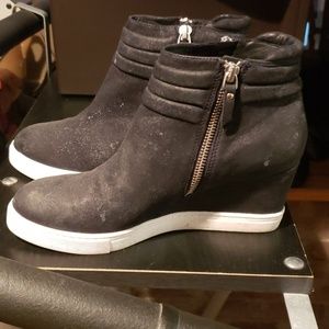 Paolo Wedge Waterproof Sneaker